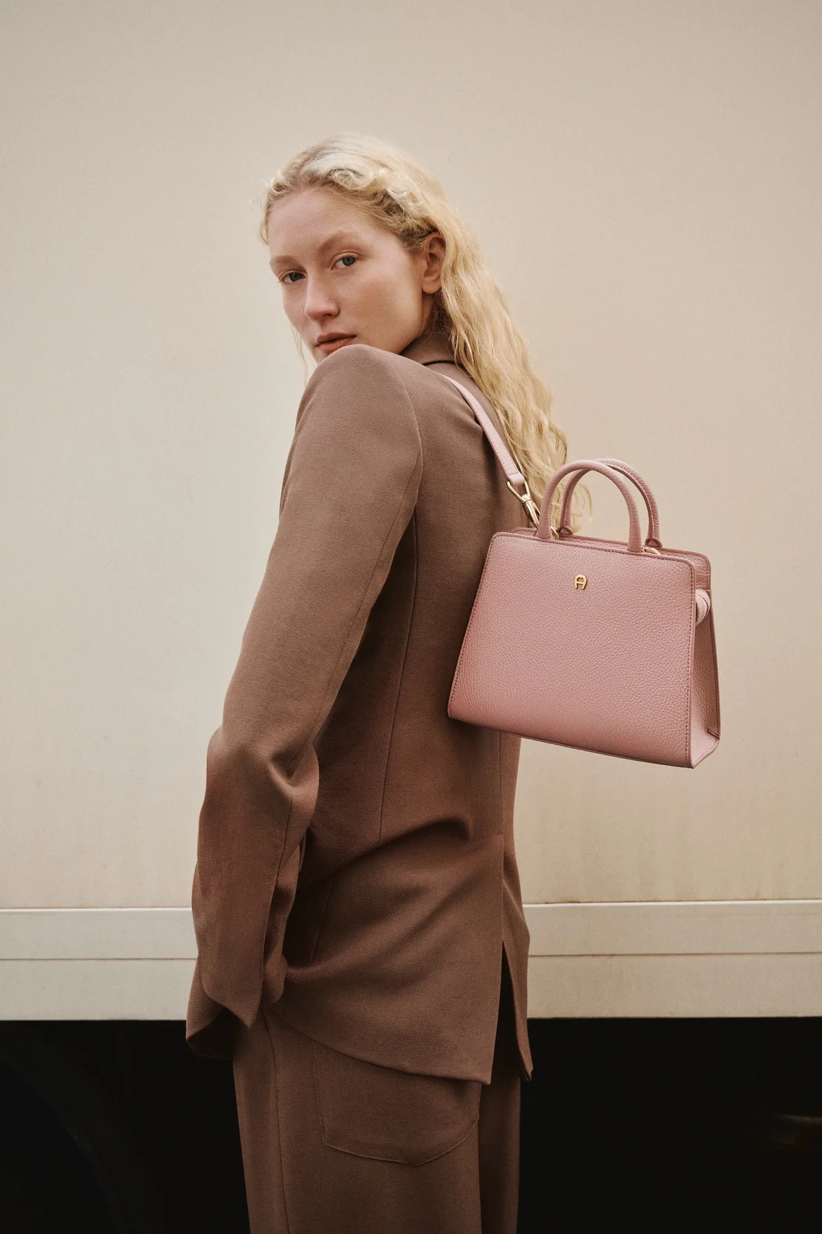 AIGNER Fall Winter 23